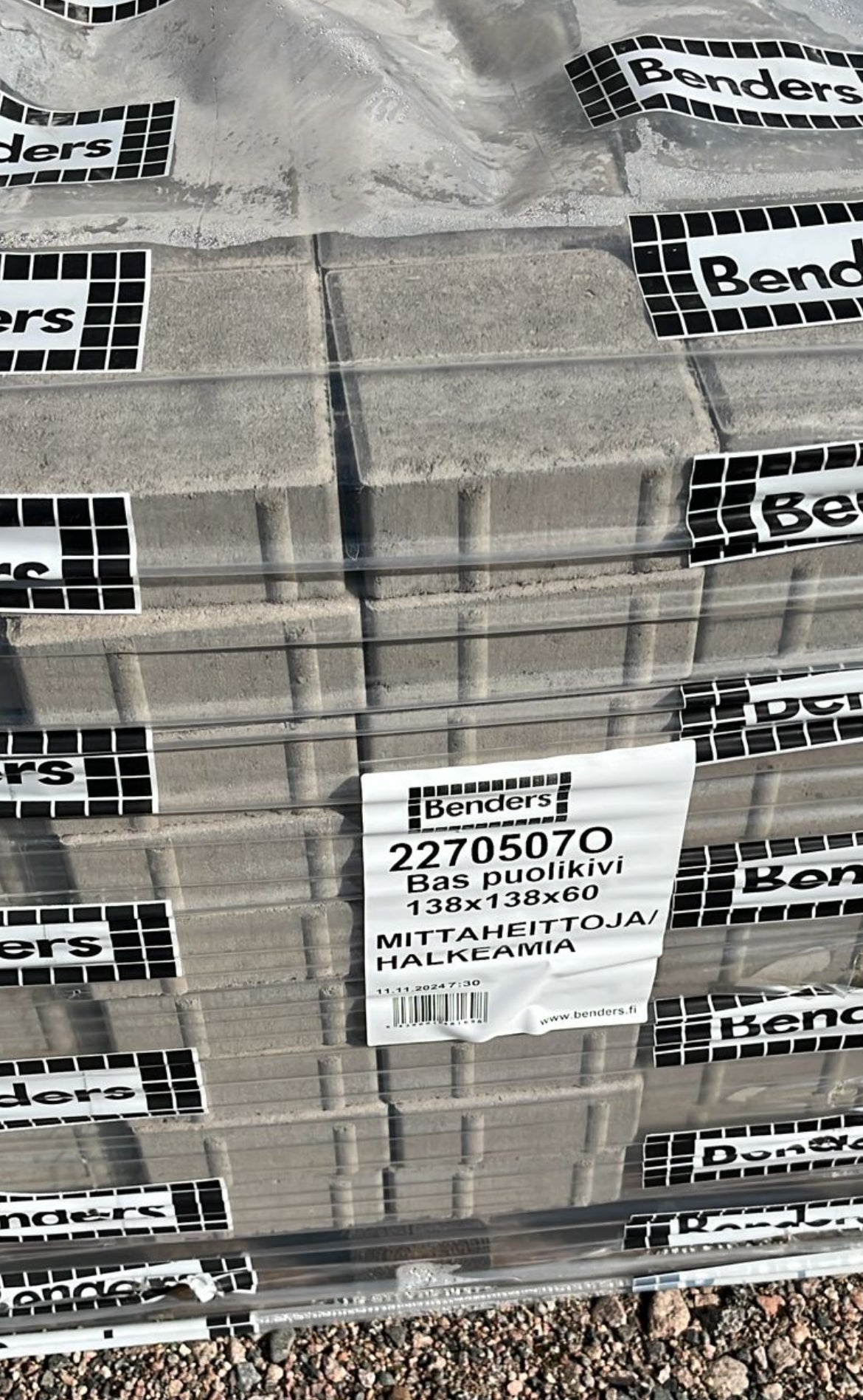 Benders Bas puolikivi 138 x 138 x 60 mm